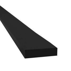 Moulure en PVC noire ultra légère 5/4 po x 5 po x 16 pi Finition grain de bois.